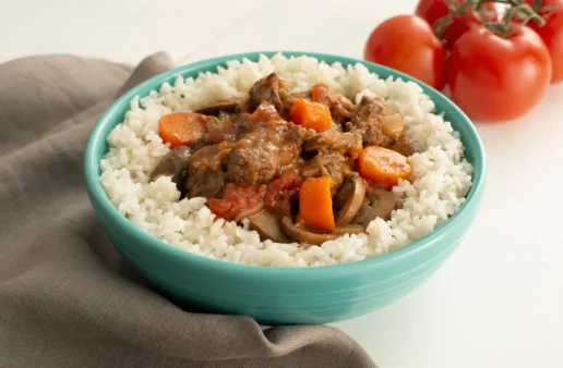 Ragoût De Bœuf Accompagné De Riz Facile À Préparer En 20 Minutes